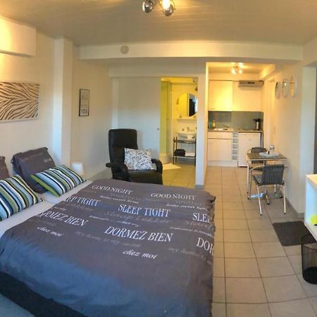Chez Martine Hotel Малмеди Екстериор снимка