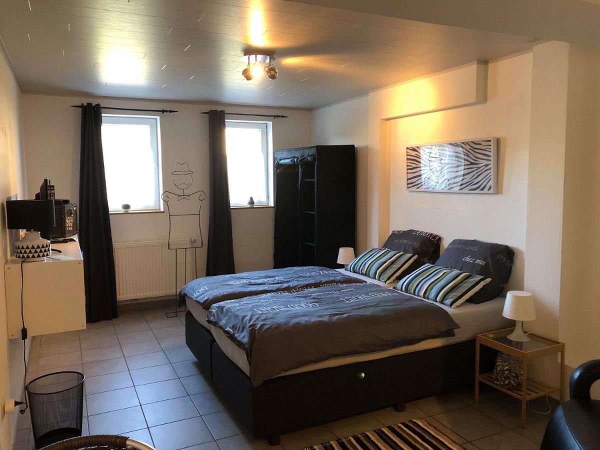 Chez Martine Hotel Малмеди Екстериор снимка